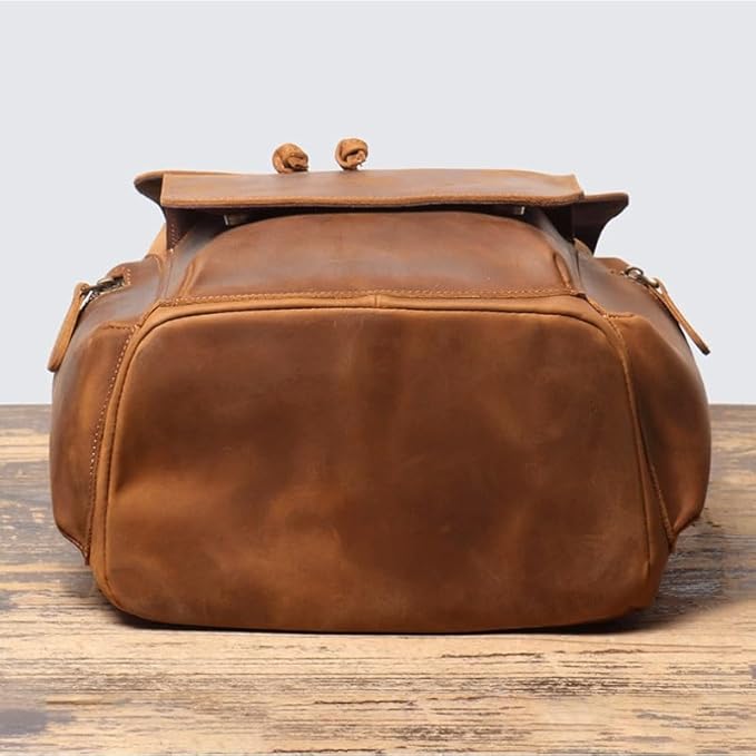 Retro Men's Business Travel Backpack Made of Genuine Leather Large Capacity Suitable for Carrying A Laptop