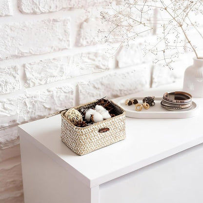 Hipiwe Wicker Shelf Basket Mini Seagrass Basket with Lid Key Holder Box for Entry Tabletop Desk Organizer Home Decor, Whitewash 6.1" x 4" x 3.3"