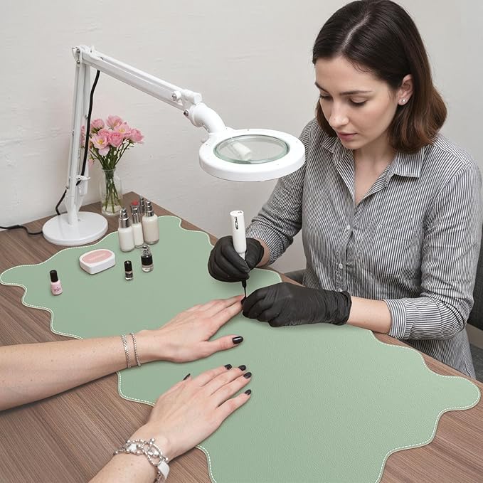 iCasso Leather Desk Pad,Extra Large Mouse Pad for Laptop,Cute Scalloped Nail Table Mat for Women Girl,Non-Slip Keyboard Mat Green,Waterproof PU Desk Cover Mat for Office Home Dorm Travel