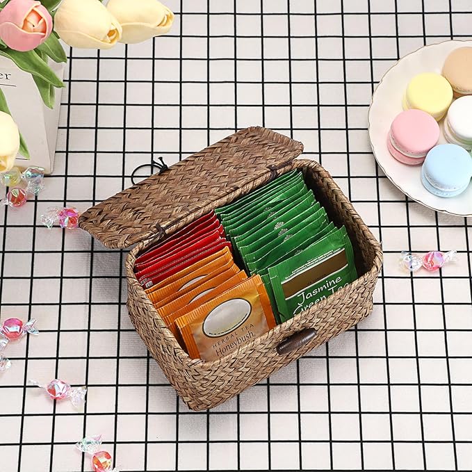 Hipiwe Seagrass Basket Key Holder Box for Entryway Tabletop Desk Organizer with Lid Handwoven Wicker Storage Bin for Hair Ties Candy, 6.1"L x 4.0"W x 3.3"H