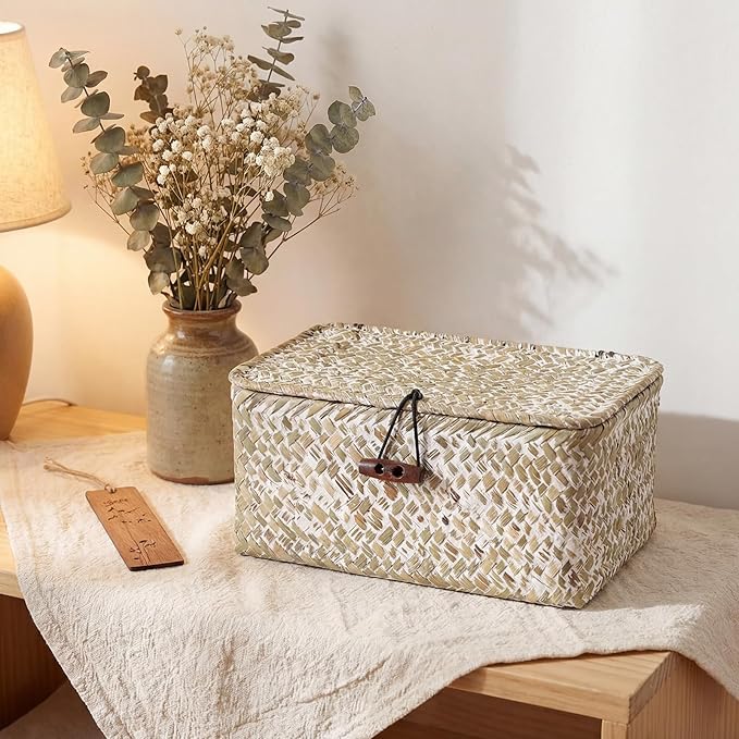Hipiwe Mini Seagrass Basket with Lid Decorative Shelf Basket Box Multipurpose Desktop Organizer, Whitewash 7.0" x 4.3" x 3.3"