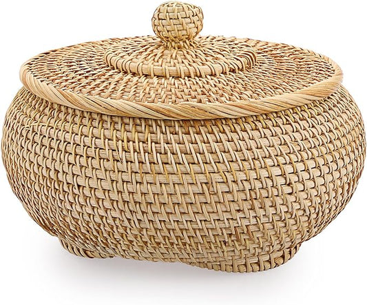 Hipiwe Round Rattan Basket Box with Lid Hand-Woven Wicker Basket Bin Tray Multi-Purpose Picnic Food Bread Storage Basket Decorative Box for Home Bathroom Shelf Organizing, Small