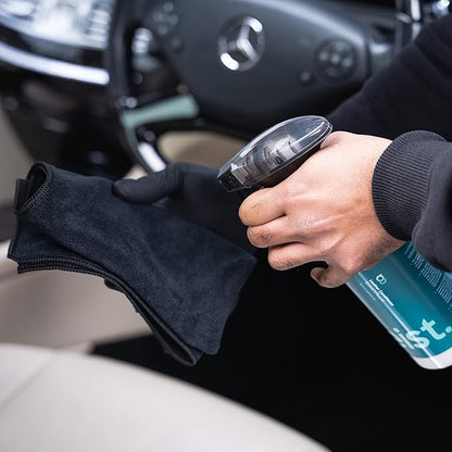 Geist. Leather Conditioner | for Leather that is no Longer new (3 yrs+) | Keeps Non-Absorbent Leather Soft and Supple | Prevents Fading, Shrinkage and Dryness | 500 ml / 16.75 fl.oz