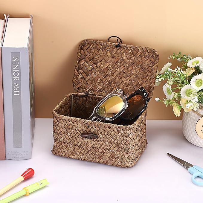 Hipiwe Seagrass Basket Key Holder Box for Entryway Tabletop Desk Organizer with Lid Handwoven Wicker Storage Bin for Hair Ties Candy, 6.1"L x 4.0"W x 3.3"H