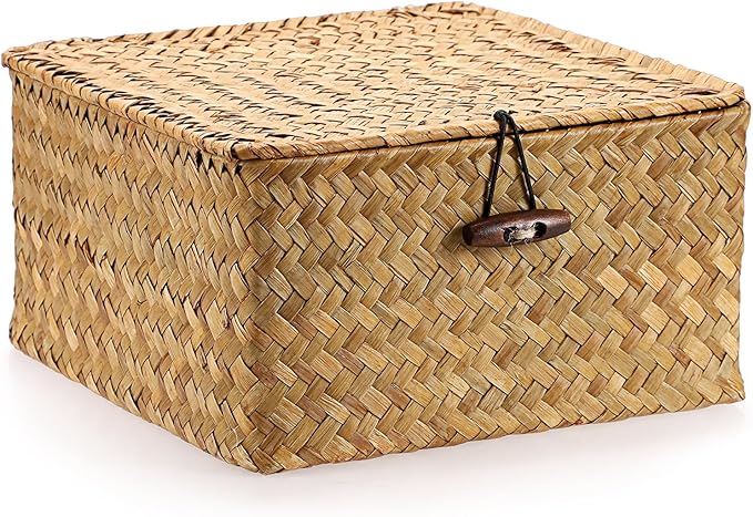 Hipiwe Wicker Shelf Basket Bin with Lid Square Handwoven Seagrass Box Decorative Household Storage Container Multipurpose Organize for Bookshelf Living Room Bathroom, Small Caramel