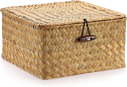 Hipiwe Wicker Shelf Basket Bin with Lid Square Handwoven Seagrass Box Decorative Household Storage Container Multipurpose Organize for Bookshelf Living Room Bathroom, Small Caramel