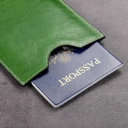 HISCOW Minimalist Passport Sleeve - Italian Calfskin (Green Vegetable-Tanned Leather)